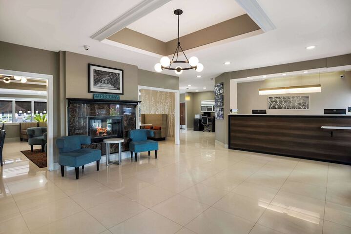 Hotel Interior 11 of 36