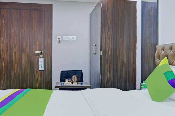 Room 20 of 39