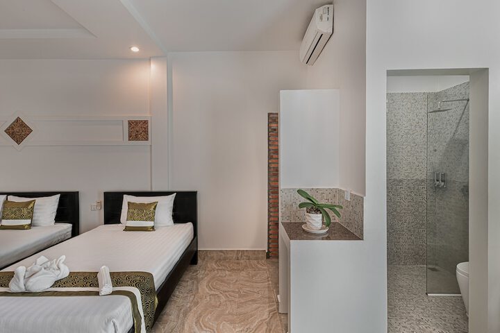 Room 18 of 35