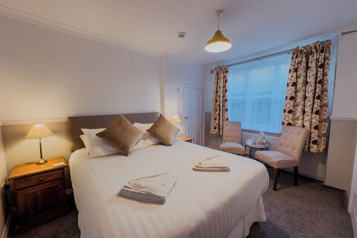 Room 7 of 27