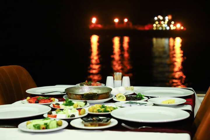 Dining 49 of 54