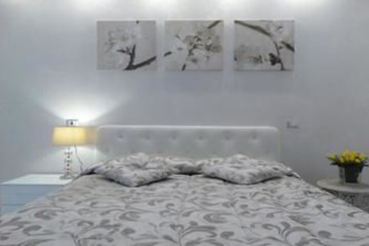 Room 17 of 31