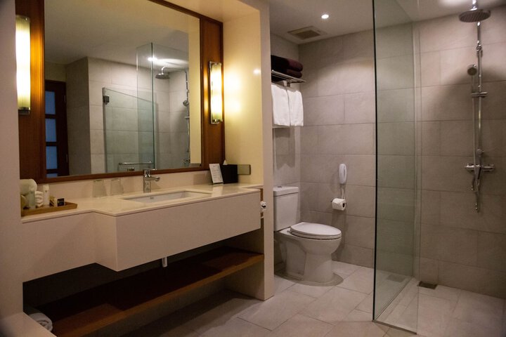 Clean Restrooms