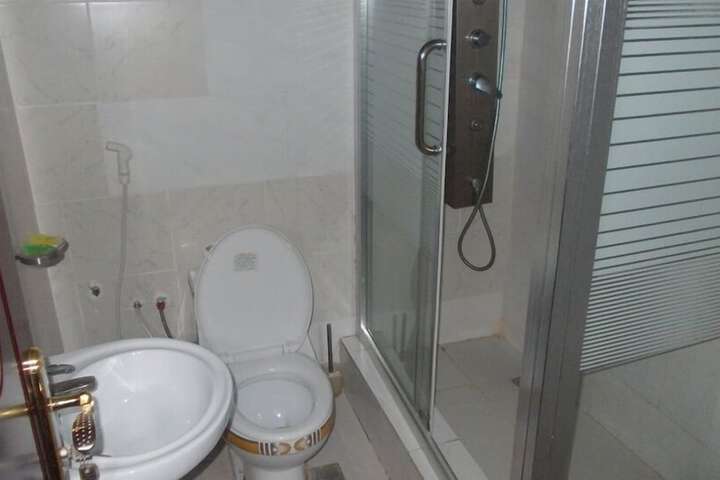 Room 9 of 41