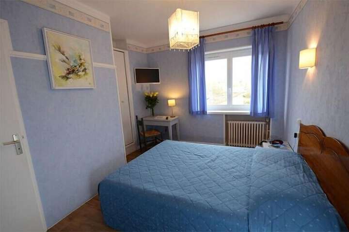 Room 8 of 35
