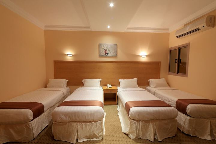 Room 11 of 37