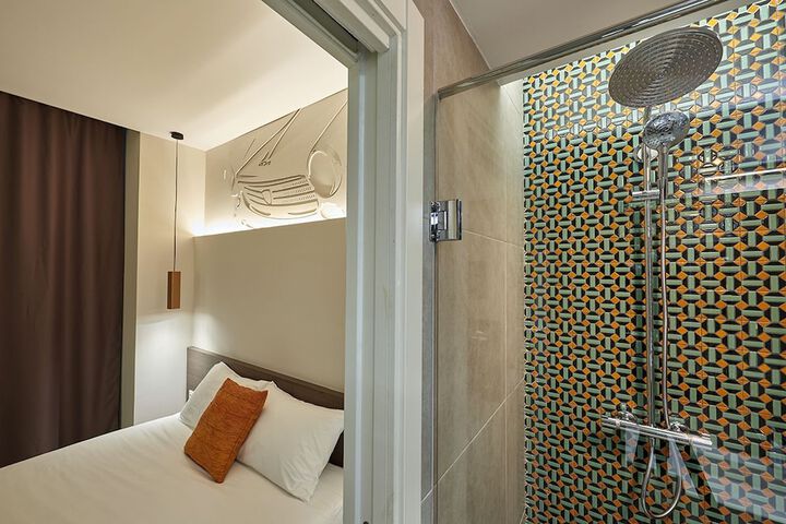 Room 5 of 27
