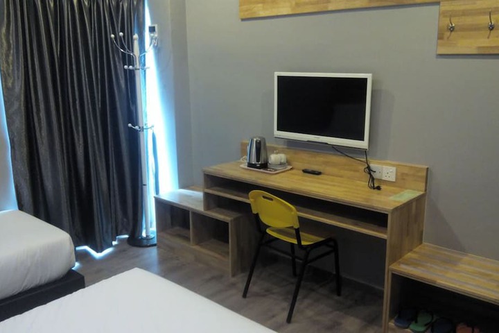 Room amenity