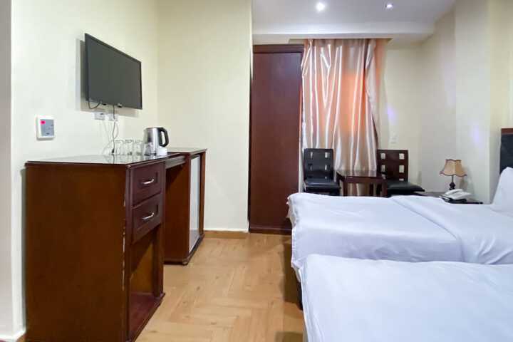 Room 47 of 340