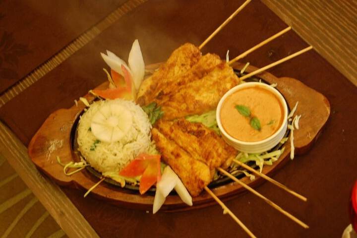 Dining 46 of 59