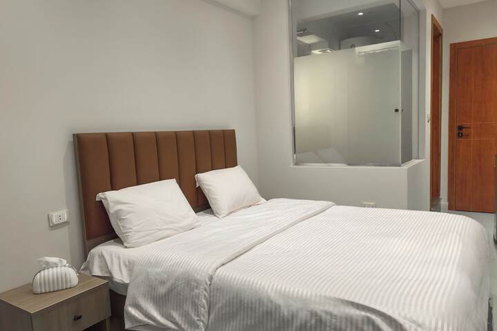 Room 10 of 21
