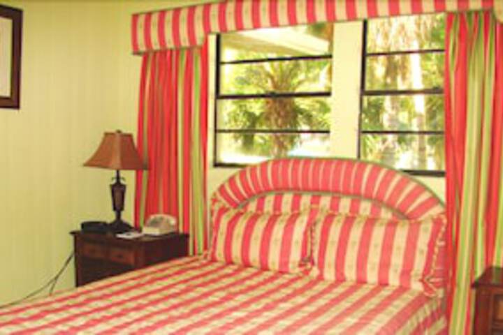 Room 5 of 5