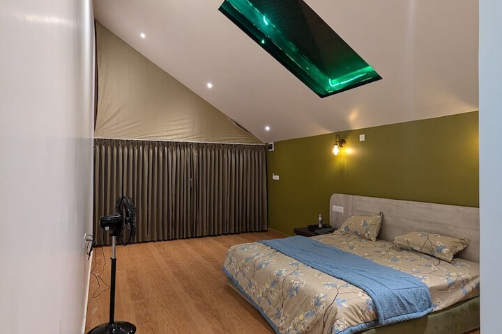 Room 7 of 38