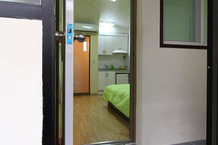 Room 10 of 57