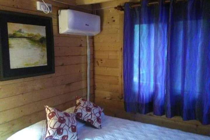 Room 6 of 14