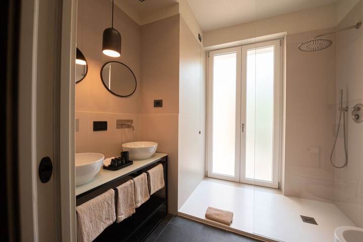 Room 35 of 72