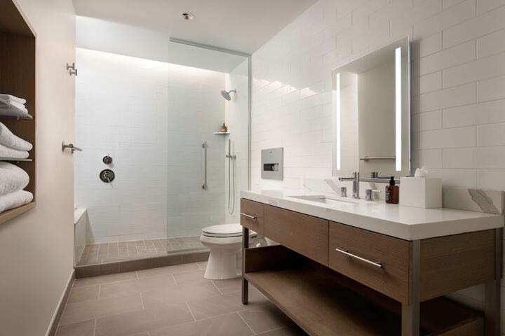 Bathroom shower