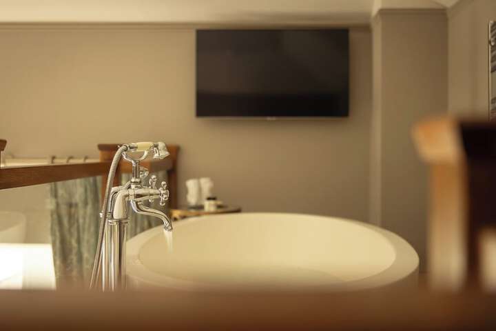 Room 47 of 63