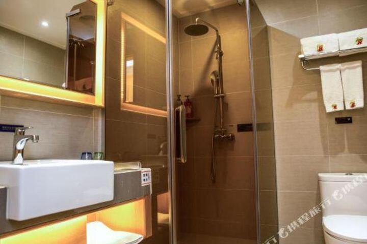 Super 8 Selected Hotel (Kashgar Ancient City Hengchang Branch)