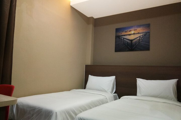 Room 15 of 65