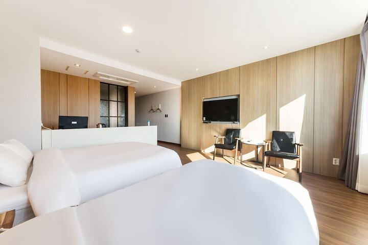 Room 12 of 55