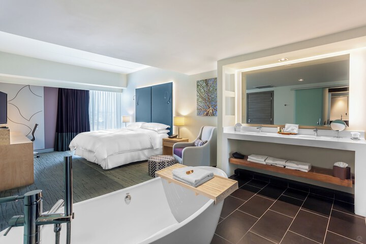 Room 21 of 72