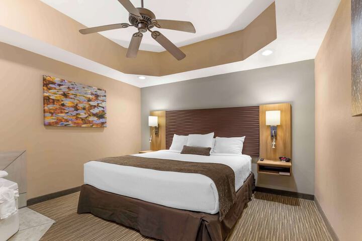Room 8 of 42