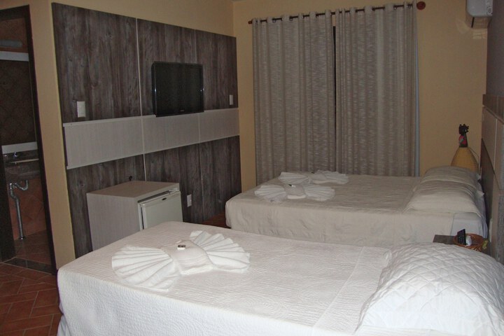 Room 3 of 138