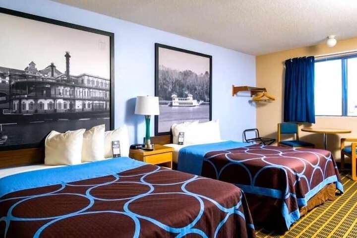 2 Double Beds (6 of 11)