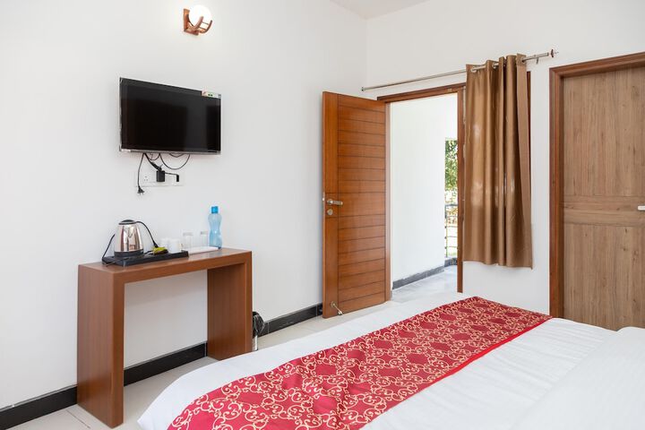Room 6 of 34