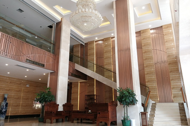 Hotel Interior 8 of 16