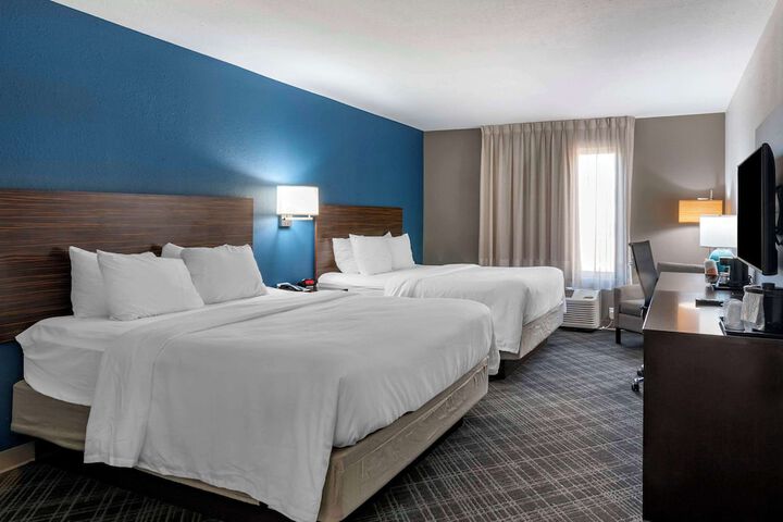 2 Queen Beds Accessible (14 of 14)
