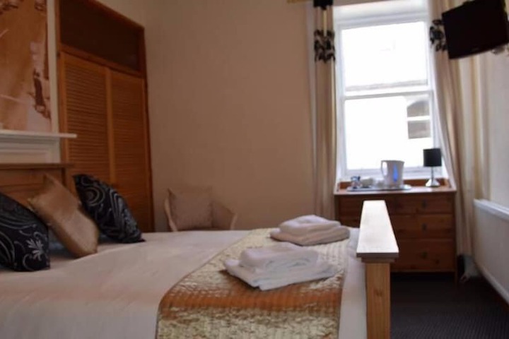 Room 7 of 26