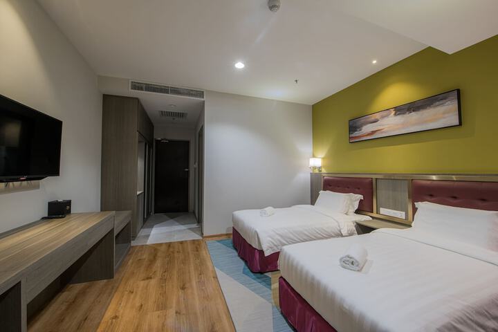 Room 10 of 44