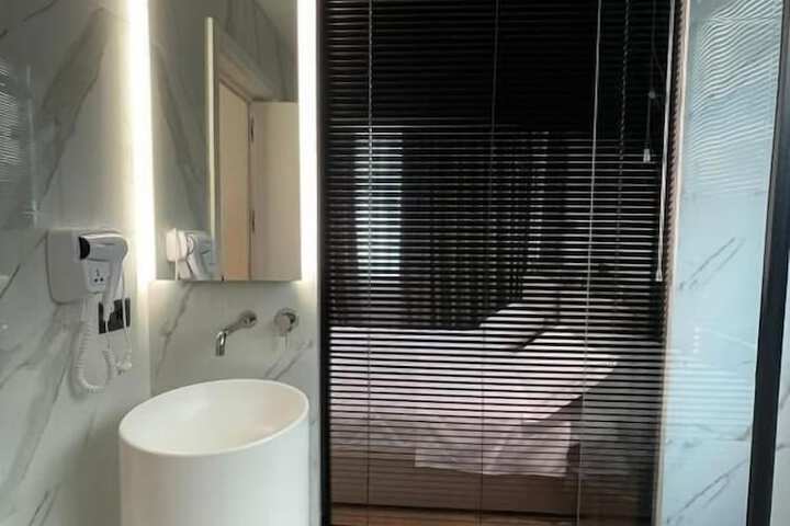Room 20 of 30
