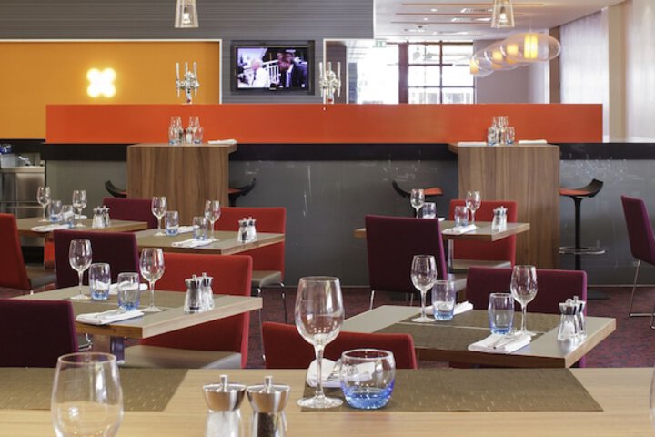 Dining 75 of 146