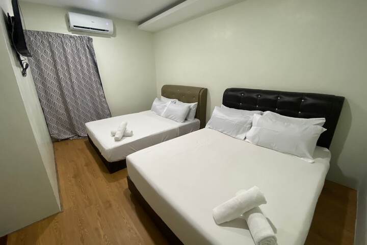 Room 8 of 14
