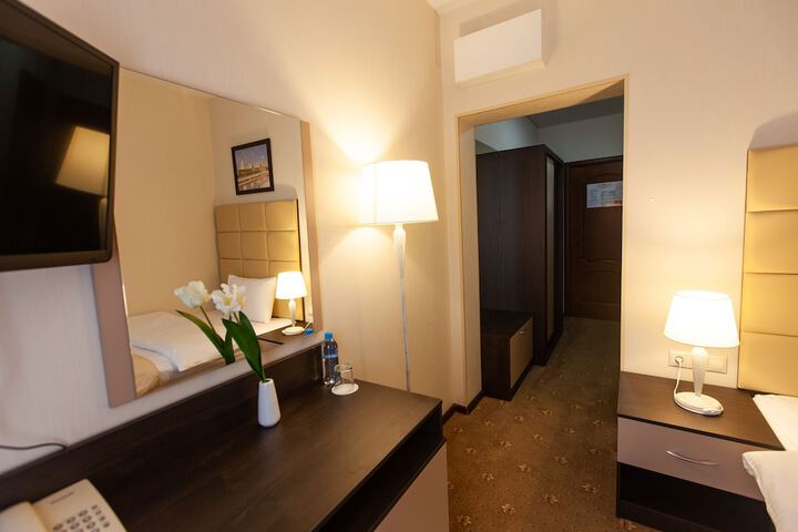 Room 13 of 46