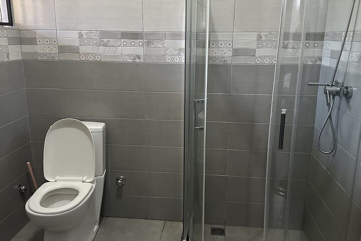 Room 11 of 14