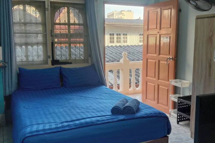 Room 37 of 61