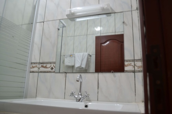 Room 25 of 43
