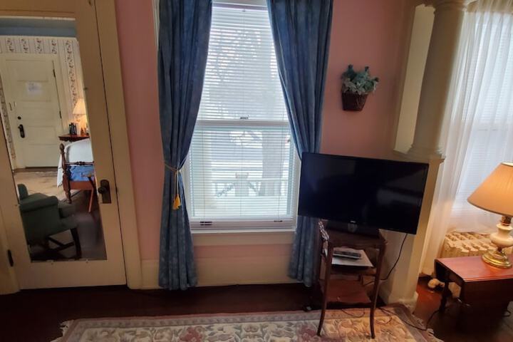 Room 37 of 80