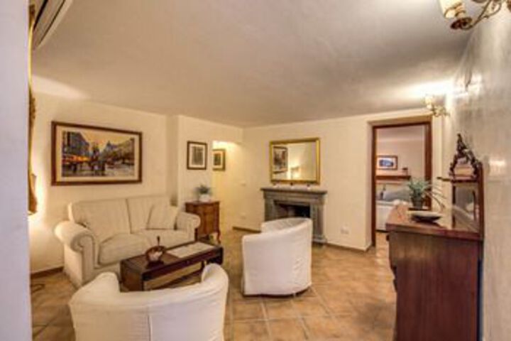 Room 16 of 19
