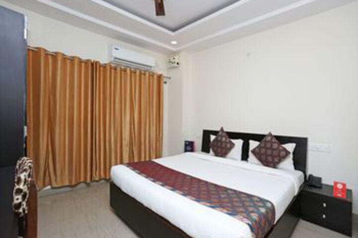 Room 10 of 21