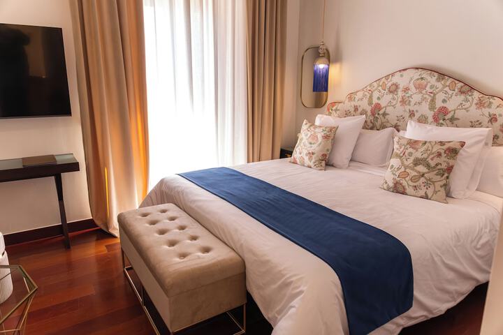 Room 32 of 89