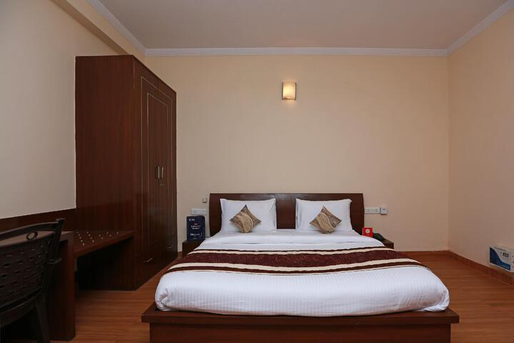 Room 2 of 5