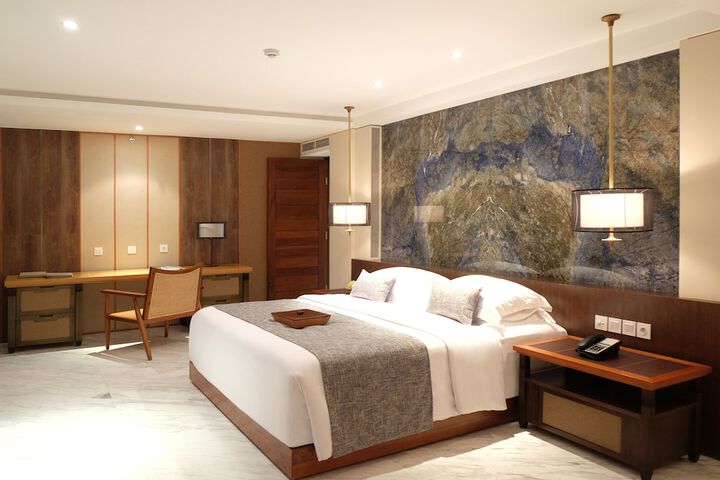 Room 15 of 158