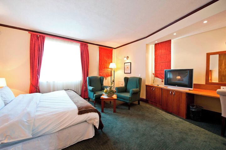 Room 9 of 20
