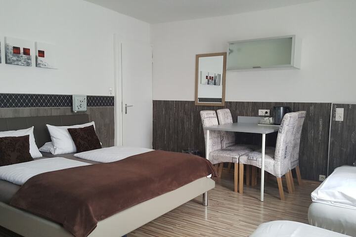 Room 11 of 41