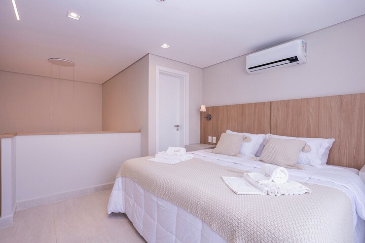 Room 5 of 70